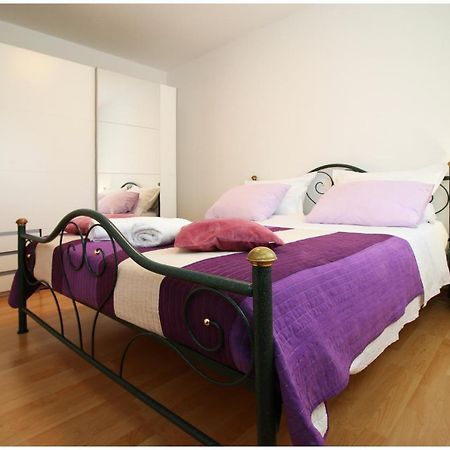 Mir Apartments プリモシュテン エクステリア 写真