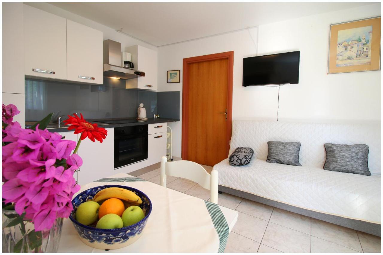 Mir Apartments プリモシュテン エクステリア 写真