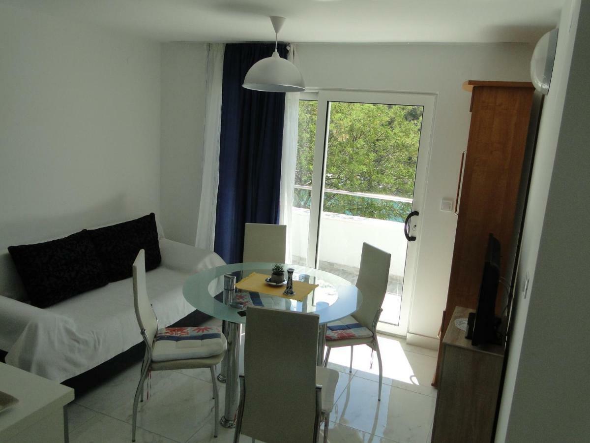 Mir Apartments プリモシュテン エクステリア 写真