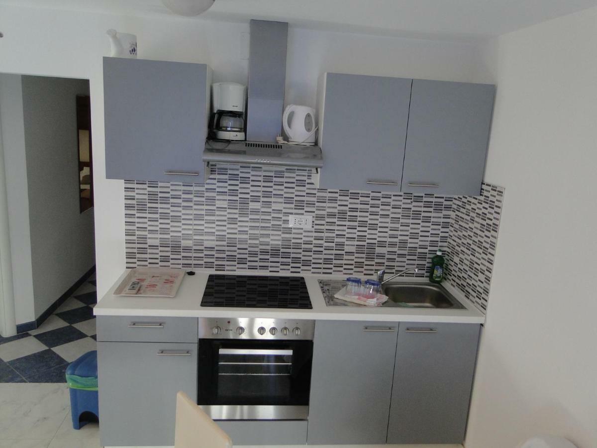 Mir Apartments プリモシュテン エクステリア 写真