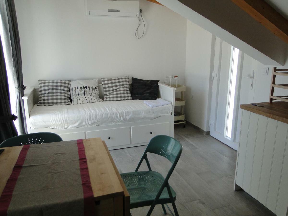 Mir Apartments プリモシュテン エクステリア 写真